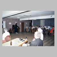 080-2296 15. Treffen vom 1.-3. September 2000 in Loehne - Heinrich bei seinem Vortrag.JPG